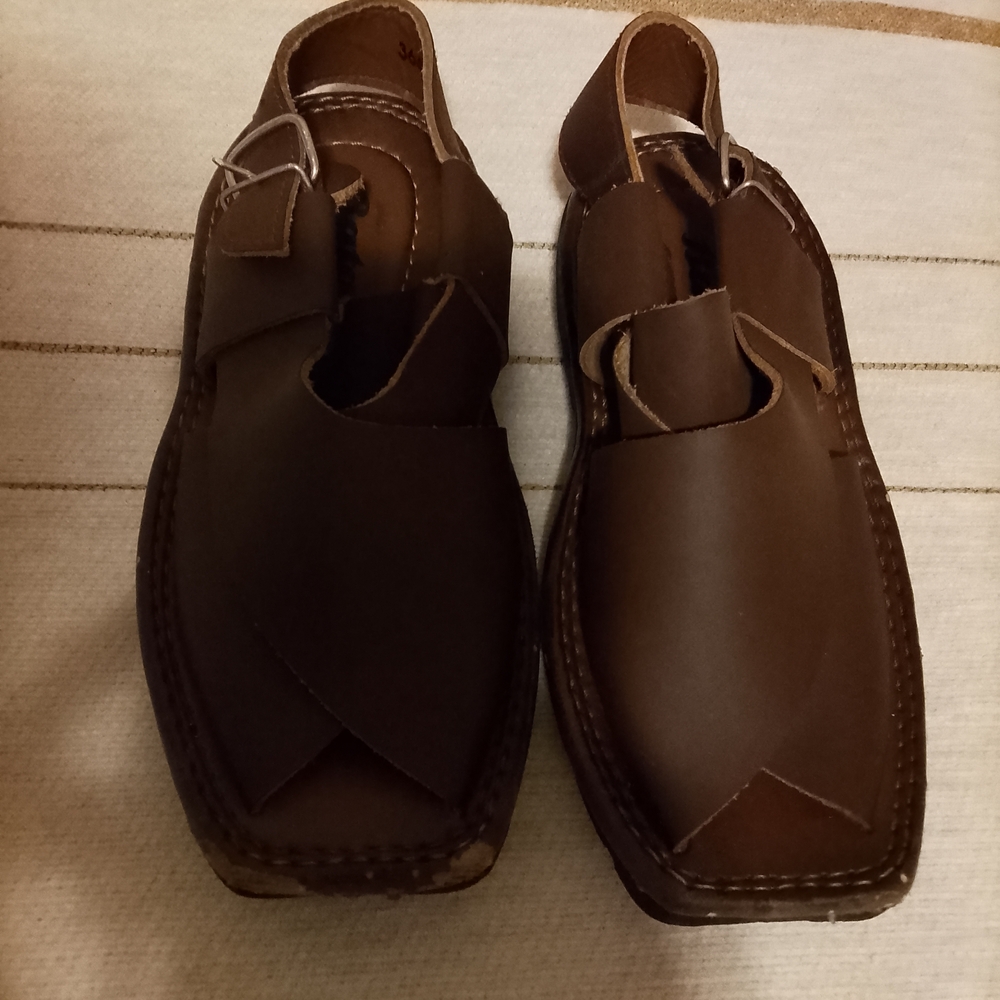 Boy's Traditional Pakistani Brown Leather Sandals